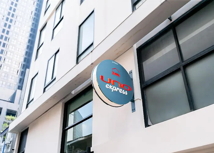 Uno Express Asoke Sukhumvit Отель 3*