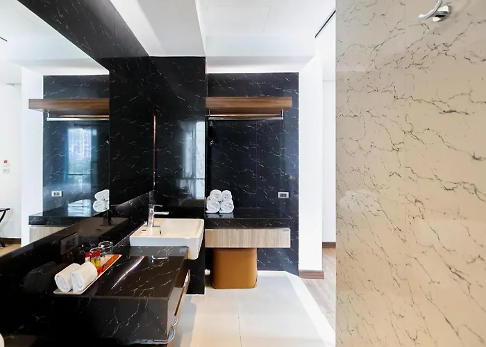 Uno Express Asoke Sukhumvit 3* Бангкок