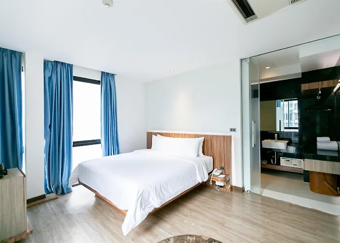 Uno Express Asoke Sukhumvit 3* Бангкок