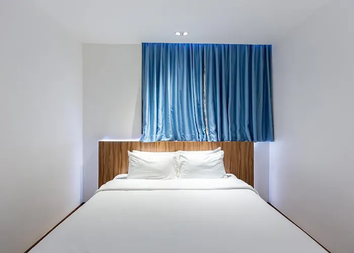 Uno Express Asoke Sukhumvit 3* Бангкок