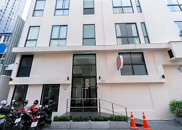 Uno Express Asoke Sukhumvit Отель 3*